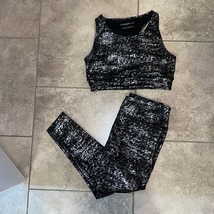 Black Metallic work out set size L